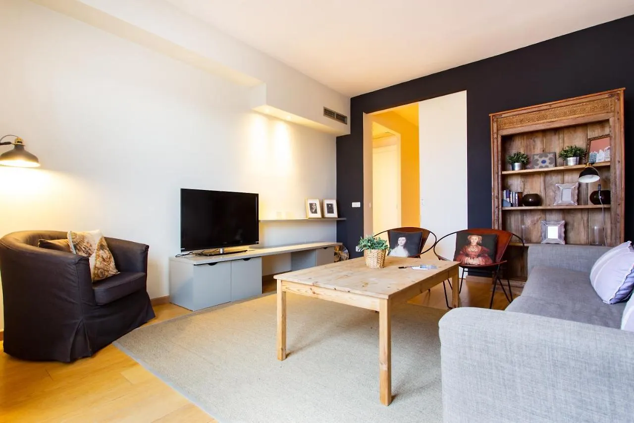 Friendly Rentals Gran Via Барселона 0*,  Испания