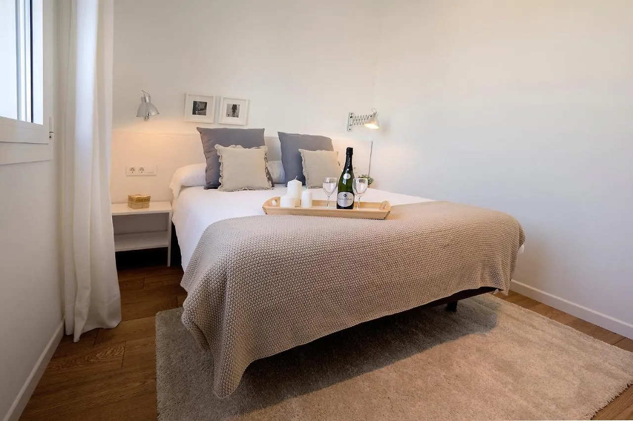 Friendly Rentals Gran Via Барселона Апартаменты