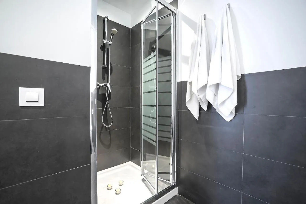 Friendly Rentals Gran Via Барселона Апартаменты