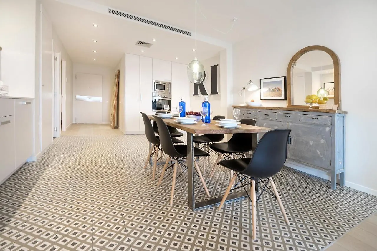 Friendly Rentals Gran Via Барселона Апартаменты