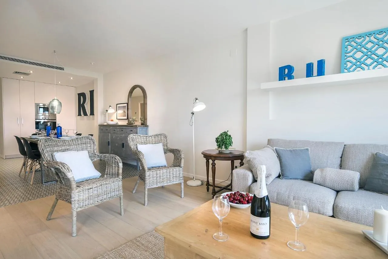 Friendly Rentals Gran Via Барселона Апартаменты